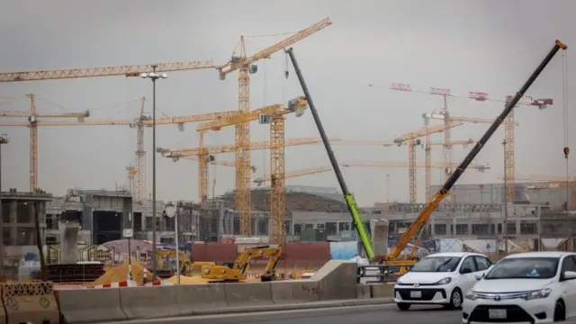 صورة تظهر موقع إنشاء في العاصمة السعودية الرياض.
