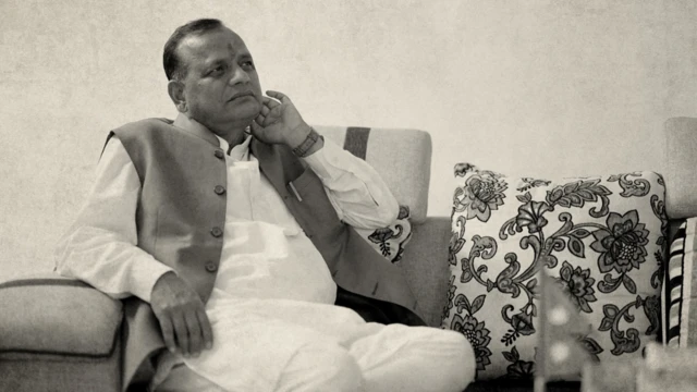 નેપાળ, હિંદુરાષ્ટ્ર હિંદુઓનું પ્રભુત્વ, મધેશ પ્રદેશ, આરએસએસ, રાષ્ટ્રીય સ્વયંસેવક સંઘ, શાખા, નેપાળમાં રાજાશાહી અને લોકશાહી, નેપાળ કોંગ્રેસ, નરેન્દ્ર મોદી ભાજપ, બીબીસી ગુજરાતી 