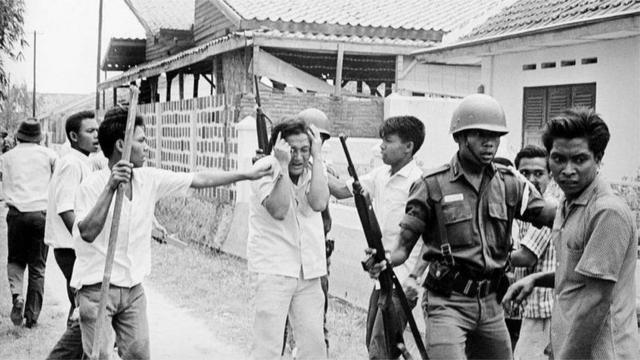 A Chinese student defended himself when he was assaulted by Indonesian youths at Res Publica University in October 1965.