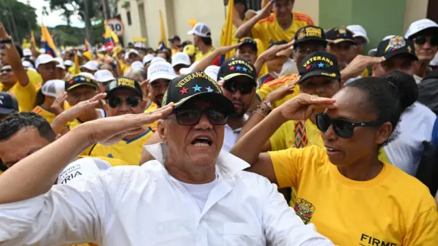 Firmes por la patria