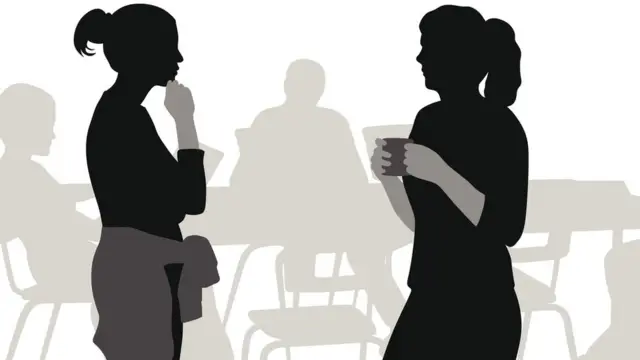 Разговор двух девушек.