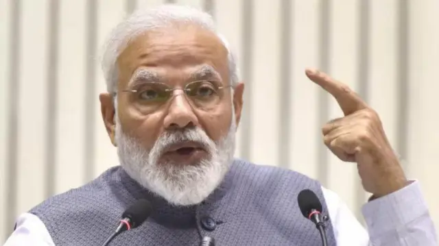 नरेंद्र मोदी 