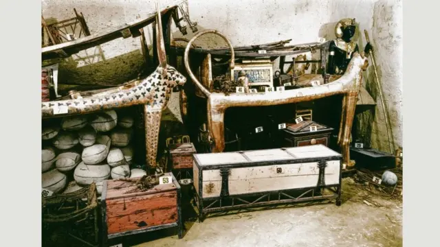 ما سر الهوس العالمي بمقبرة توت عنخ آمون؟