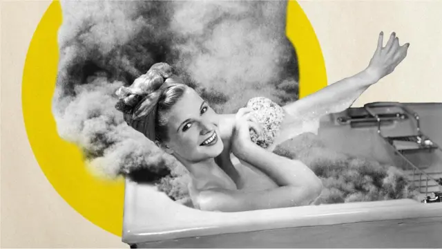 Svakodnevno kupanje u kadi oslobađa iznenađujuću količinu ugljen-dioksida u atmosferu tokom jedne godine, dok se tuširanjem oslobađa manje