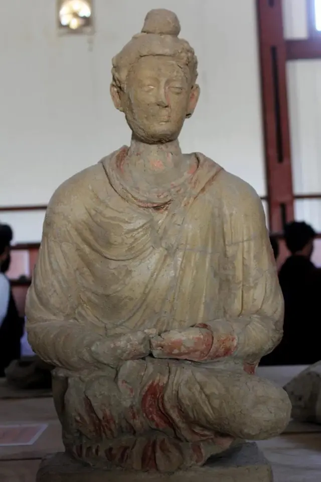 آثار تاریخی مس عینک