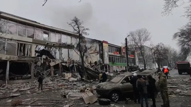 16 січня снаряди влучили у будівлі на проспекті Ілліча, влада "ДНР" знову звинуватила в обстрілі ЗСУ