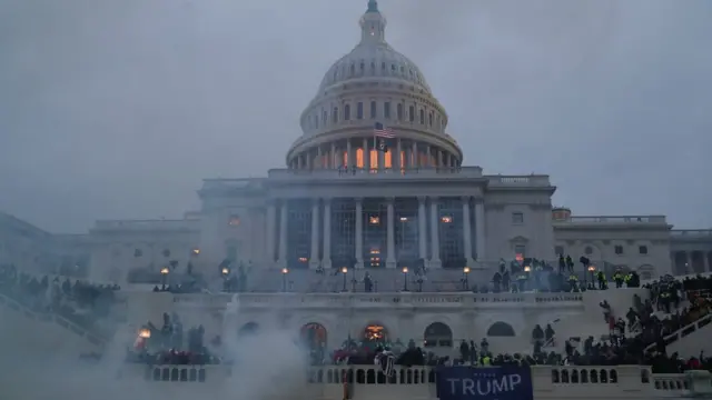 A cidadebet 36yWashington impôs um toquebet 36yrecolher nesta quarta-feira a partir das seis da tarde