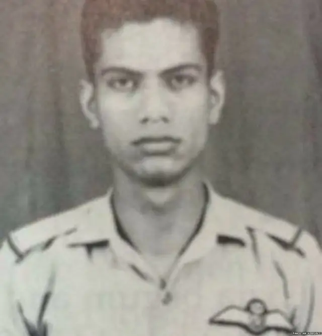 پاکستان کے فلائنگ آفیسر شمس الحق