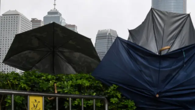 专家称,政府与示威者之间的鸿沟很大。