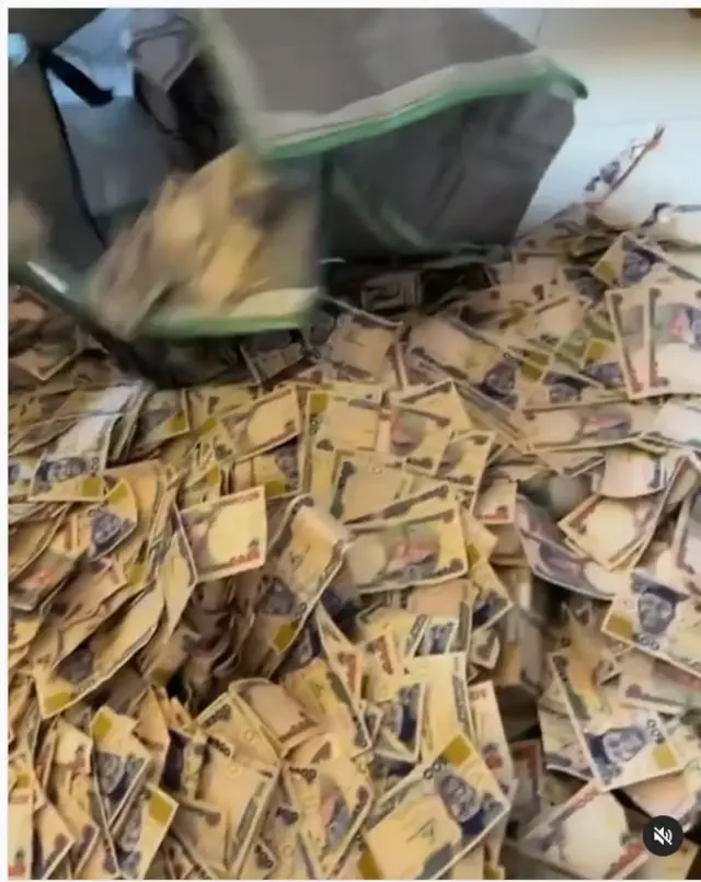 Owo ti Bobrisky pa loju agbo