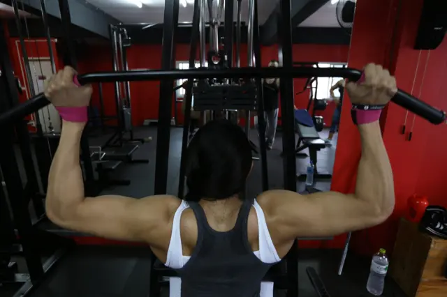 เพาะกาย ฝน เพ็ญประกาย เทียงโงก bodybuilding