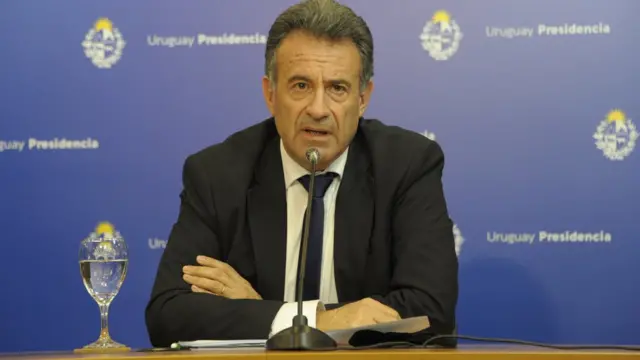 Ministro de Salud Pública de Uruguay, Daniel Salinas