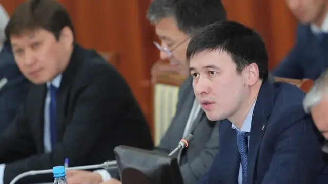 Энергохолдингдин директору Айбек Калиев кызматтан кетүү арызын жазган менен ал кабыл алынган жок