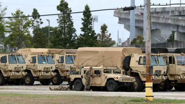 العاصفة باري