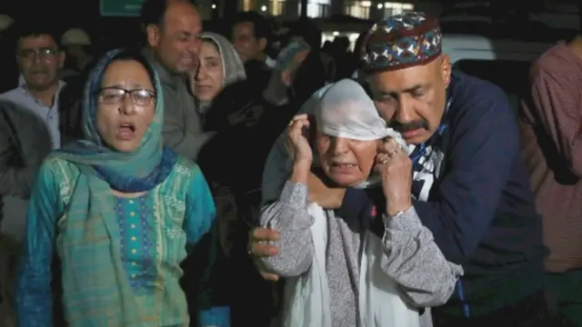 વિલાપ કરી રહેલા પરિવારજનો