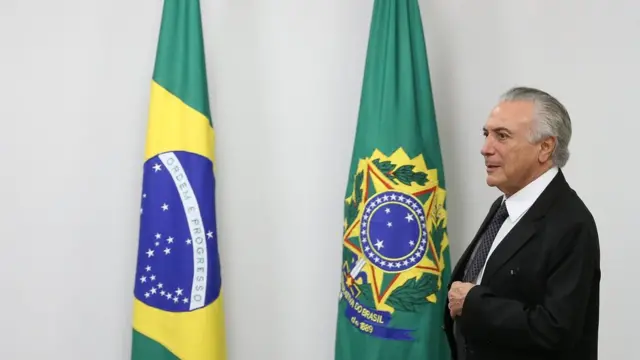Presidente interino Michel Temer reúne ministros para discutir plano de controle em áreas de fronteira, em 25/5/2016
