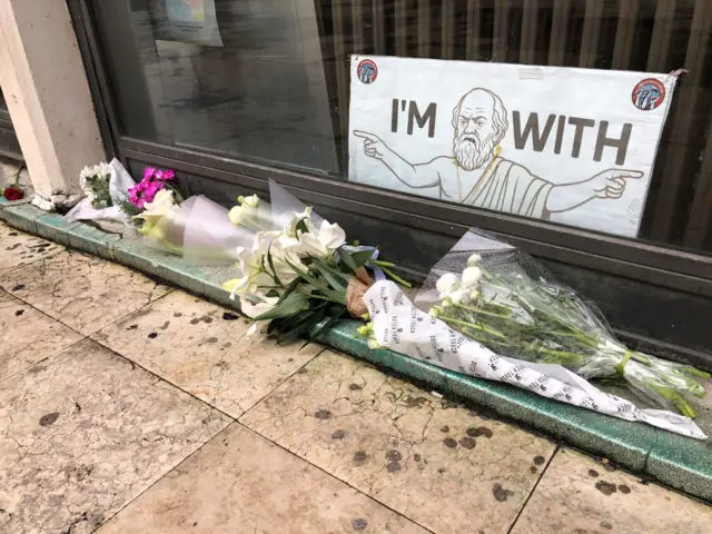 Cveće ispred fakulteta