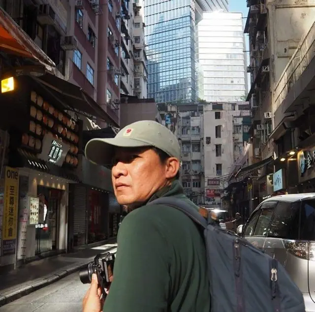 Safir berlibur ke Hong Kong