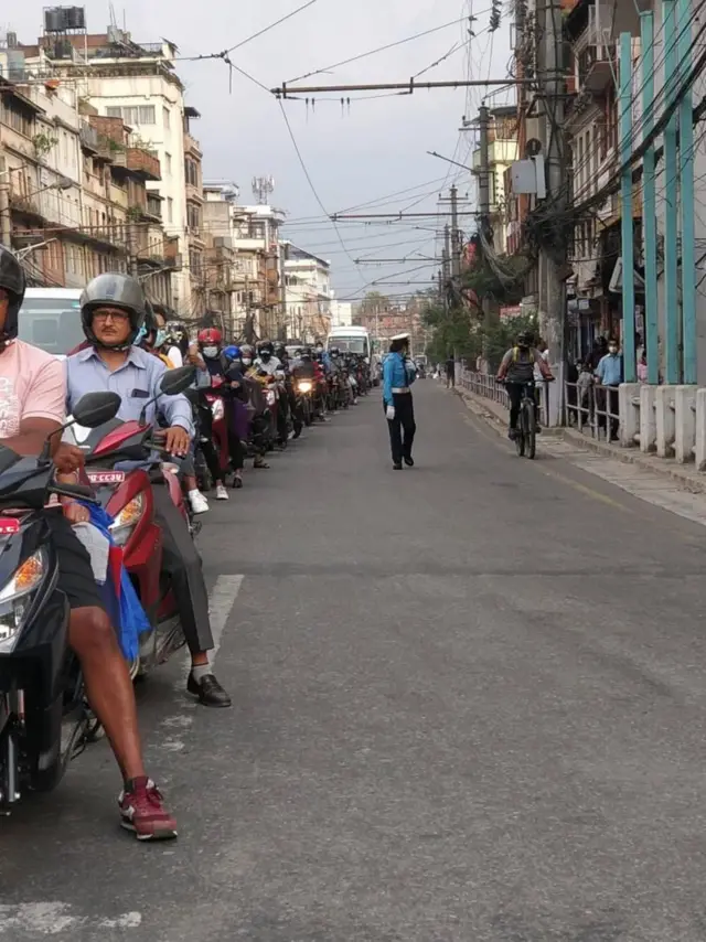 सवारी चालकहरू