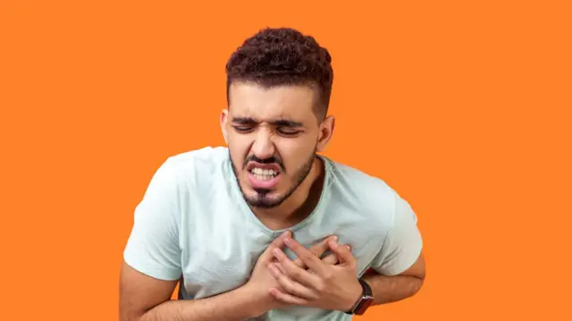 तरुणांमध्ये हृदयविकाराचा धोका का वाढतो आहे? काय काळजी घ्यायची?