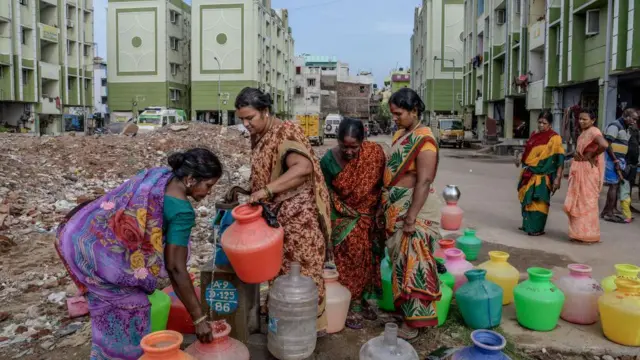 नब्बे के दशक में चेन्नई में भारी स्तर पर भवन निर्माण और कंस्ट्रक्शन शुरू हुए जिसका शहर पर बहुत बुरा असर पड़ा