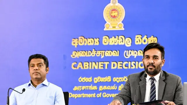 කැබිනට් මාධ්ය හමුවේදී අමාත්ය නලින්ද ජයතිස්ස