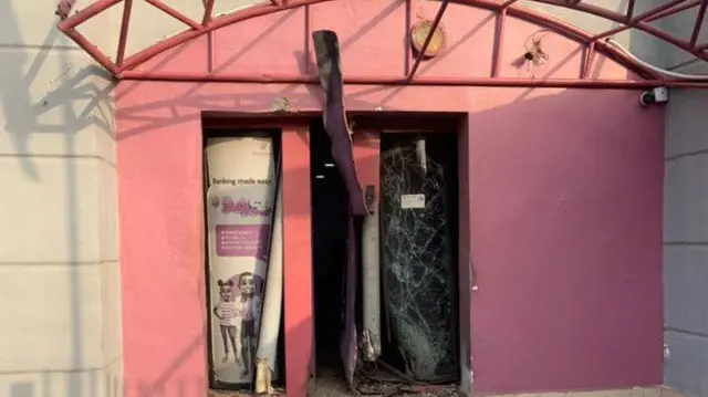 Aworan banki tawọn ole ti ṣọṣẹ