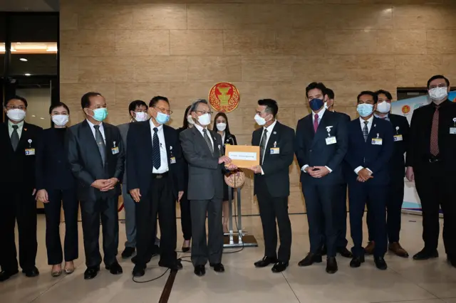 ฝ่ายค้าน