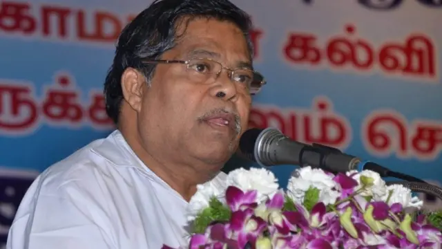 நிர்வாக ரீதியாக ஆளுநருக்கே முதன்மையான பொறுப்புகள் உள்ளது என்று கூறுகிறார் புதுச்சேரியின் முன்னாள் நாடாளுமன்ற உறுப்பினரும், பேராசிரியருமான ராமதாஸ்.