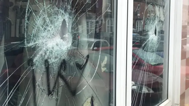 أضرار لحقت بالمسجد