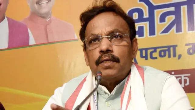 विनोद तावड़े बीजेपी के राष्ट्रीय महासचिव हैं और चार दशकों से महाराष्ट्र और राष्ट्रीय राजनीति में सक्रिय हैं.