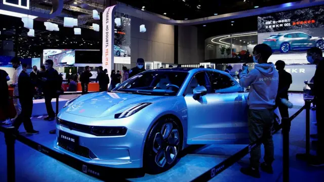 زیکر، زیرمجموعه لوکس کارخانه جیلی اولین مدل خود را در شانگهای نمایش داد