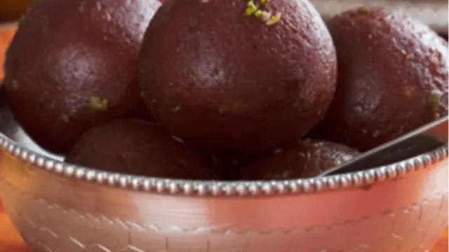 గులాబ్ జామూన్