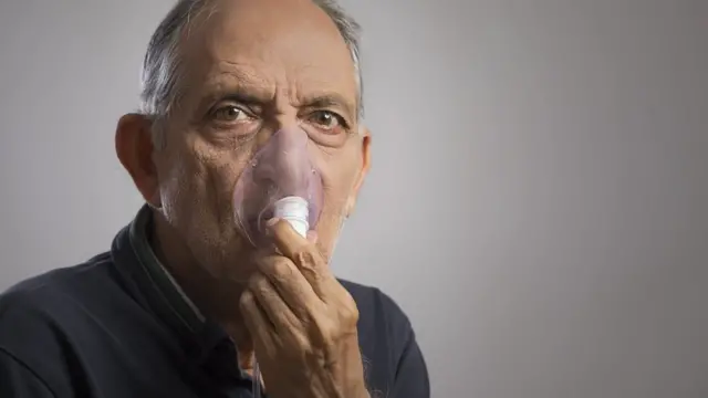 वयस्कर माणूस