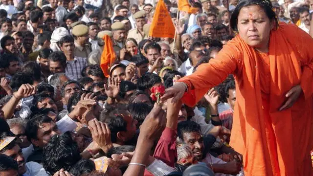 சாதி, மத அரசியலுக்குப் பின்னால் வணிக நோக்கம் உள்ளதா?