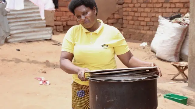 Imiryango y'abarezi niyo ifasha mu kugaburira ku buryo bwabo abo bana baba birukanywe