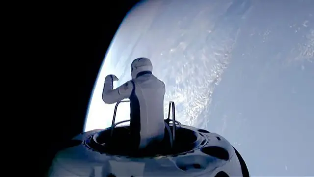 முதல் தனியார் ஸ்பேஸ் வாக்: விண்வெளியை கண்டு ரசித்த கோடீஸ்வரர் - எப்படி சாத்தியமானது?