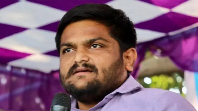 પાટીદારોની GMDC ખાતે ભરાયેલી સભામાં હાર્દિક પટેલની ધરપકડ બાદ હિંસા ફાટી નીકળી હતી