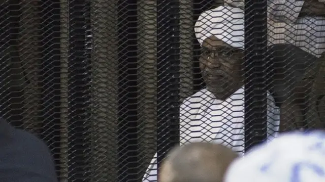 Ömer El Beşir, başkent Hartum'da bir hapishanede tutuluyor