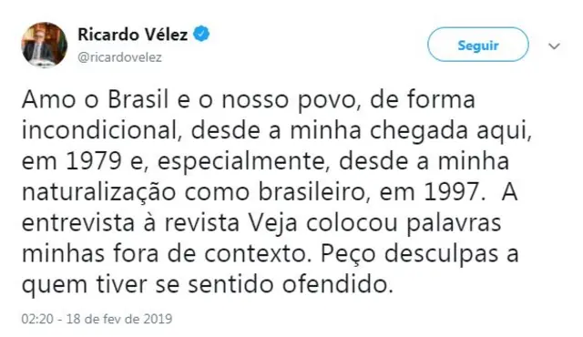 TuíteVélez declara amor ao Brasil e faz pedidodesculpas