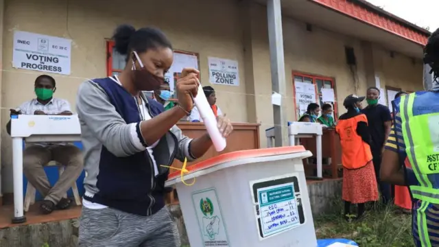 Onye na-atụ vootu n'Edo