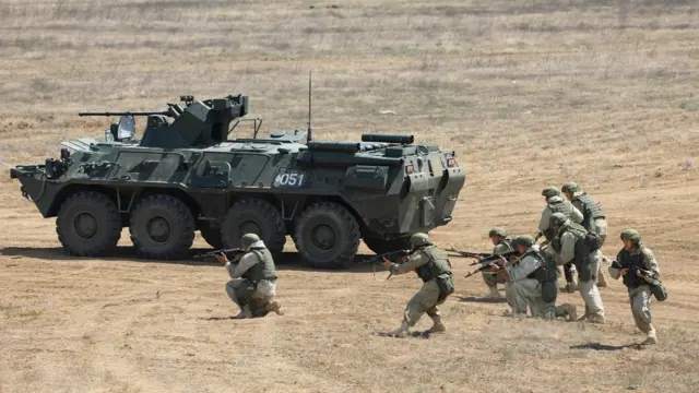 Російські навчання в Криму