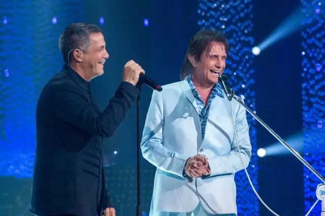 Roberto Carlos e Alejandro Sanz

