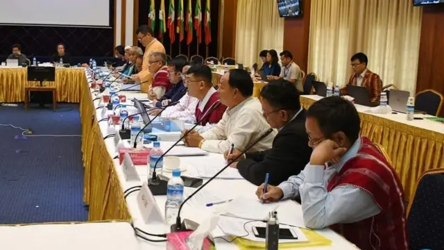 အပစ်ရပ်ဆယ်ဖွဲ့ ရဲ့ ညှိနှိုင်းရေးကိုယ်စားလှယ်အဖွဲ့ခေါင်းဆောင်တွေလည်းတက်ရောက်မှာဖြစ်ပါတယ်။