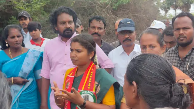 விக்கிரவாண்டி இடைத்தேர்தல்: 3 கட்சிகளின் அனல் பறக்கும் பிரசாரம், தேவைகளை பட்டியலிடும் தொகுதி மக்கள்