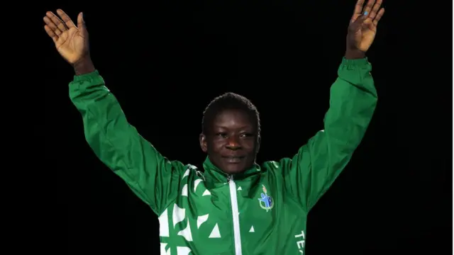 Miesinnei Mercy Genesis