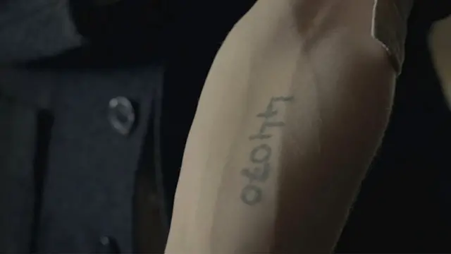 Ator mostrando a marcaentrar realsbetidentificação da Vrba