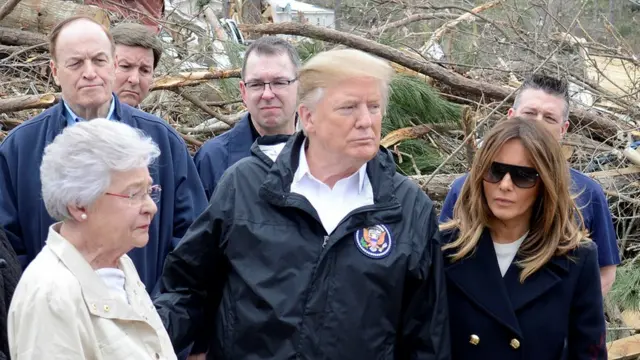 Kay Ivey y Donald Trump en Alabama