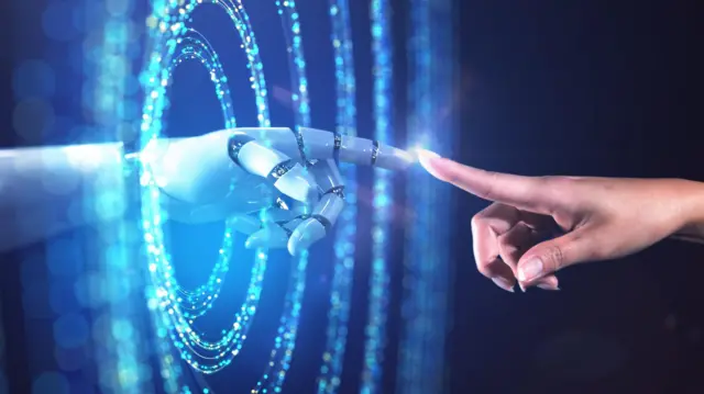 செயற்கை நுண்ணறிவு, தொழில்நுட்பம், மோல்ட்புக், இணையம்