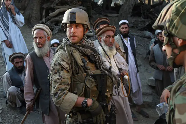 گروه طالبان در دو دهه گذشته مشغول نبردهای خونینی با نیروهای آمریکایی، ناتو و نیروهای دولت پیشین افغانستان بودند